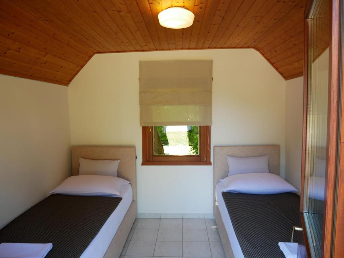 Bungalows Korana - Campsite Korana Seliste Dreznicko Exterior foto