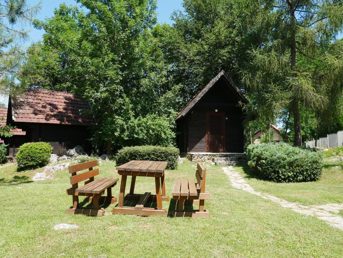 Bungalows Korana - Campsite Korana Seliste Dreznicko Exterior foto