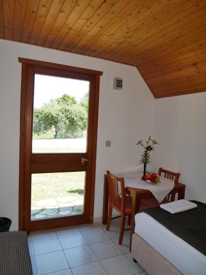 Bungalows Korana - Campsite Korana Seliste Dreznicko Exterior foto