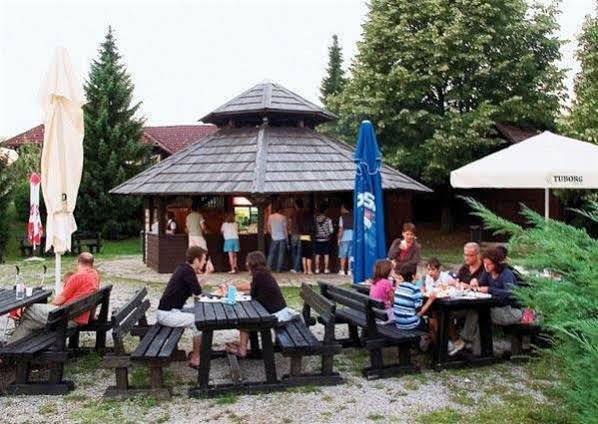 Bungalows Korana - Campsite Korana Seliste Dreznicko Exterior foto